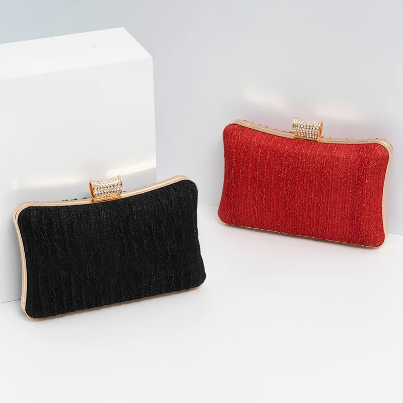 New dinner party bag, women's fashionable and versatile high-end messenger one-shoulder carry bag