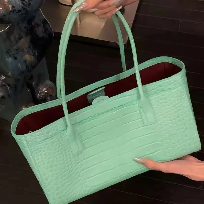 Crocodile-embossed Tote Bag Large Capacity Elegant Green Shoulder Handbags for Woman Elegant Pu Leather Bags Genuine Luxury