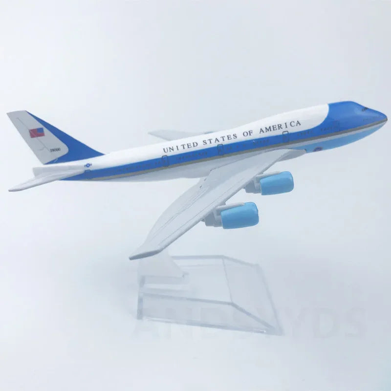 Airplane Scale 1/400 747 Series Toys plane Air Force One B747 Alloy Metal Toys and Hobbies Diecast W Wheels Souvenir Plane