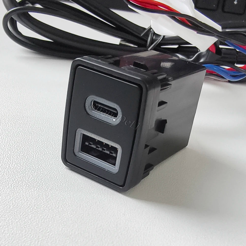 Car Quick Charger Dual Port TYPE-C PD QC3.0 USB Interface Socket for Nissan Teana Sylphy Qashqai X-TRAIL Serena Bluebird Navara