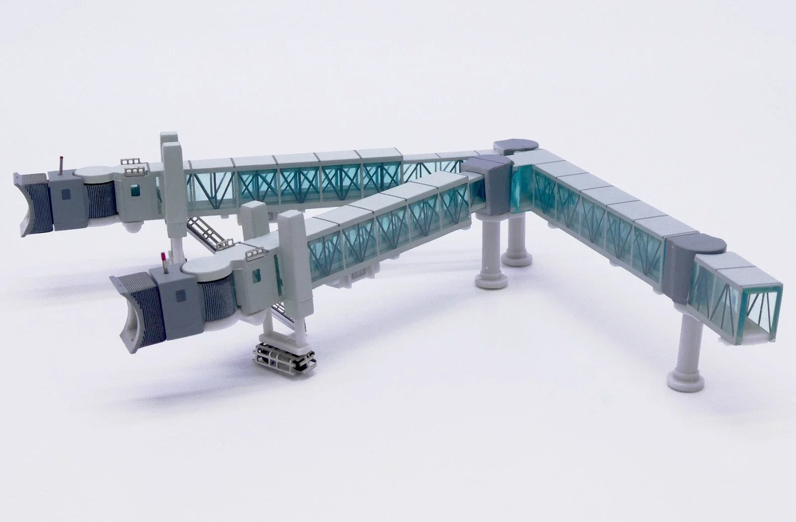 LH4387 1:400 Plastic Collectible Airport Passenger Bridge Simulation Finished Souvenir JC Wings for Boeing B747 Model