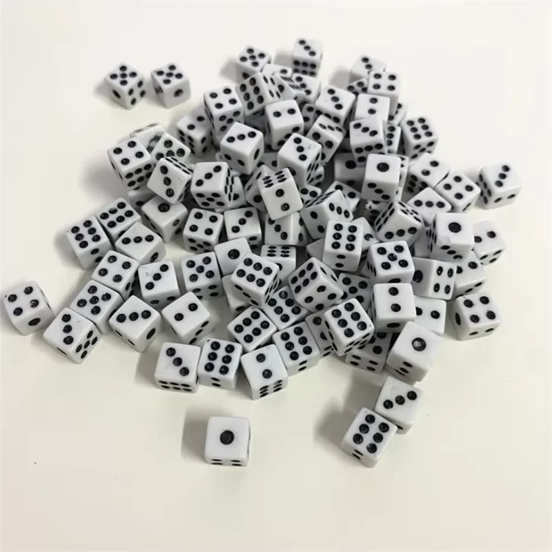 50Pcs/lot 8*8*8mm 6colors Plastic White Gaming Dice Standard Six Sided Cube For Decider Birthday Parties Board Game