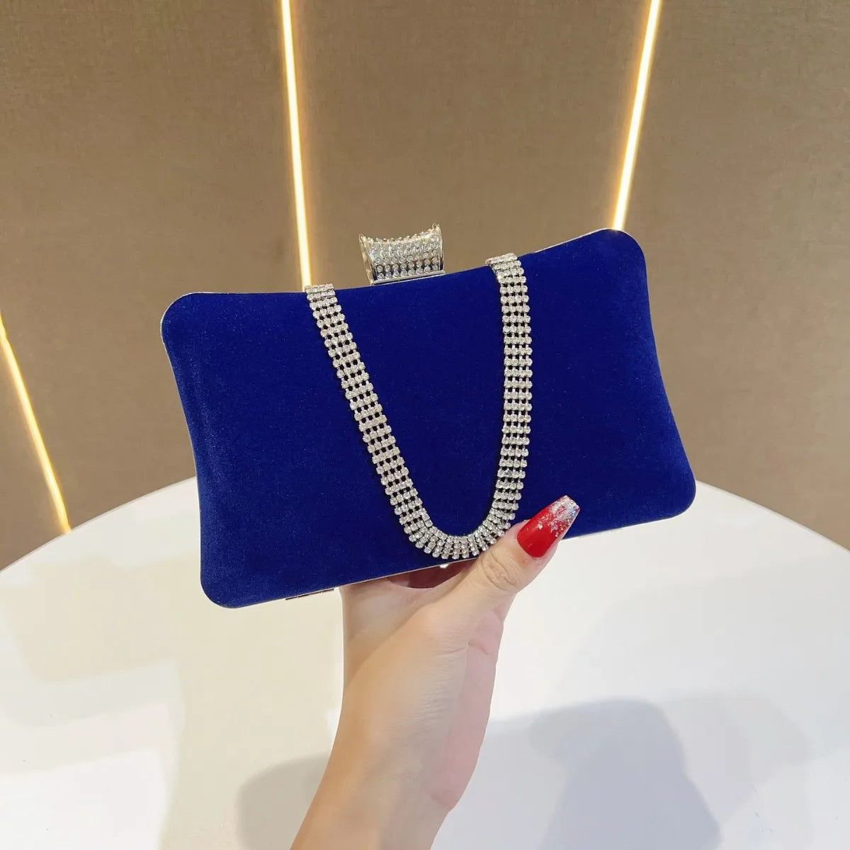 New Women Evening Bags Diamond Luxury Clutch Bag Vintage Velvet Diamonds Party Ladies Elegant Chain Shoulder Bag Handbags Purses