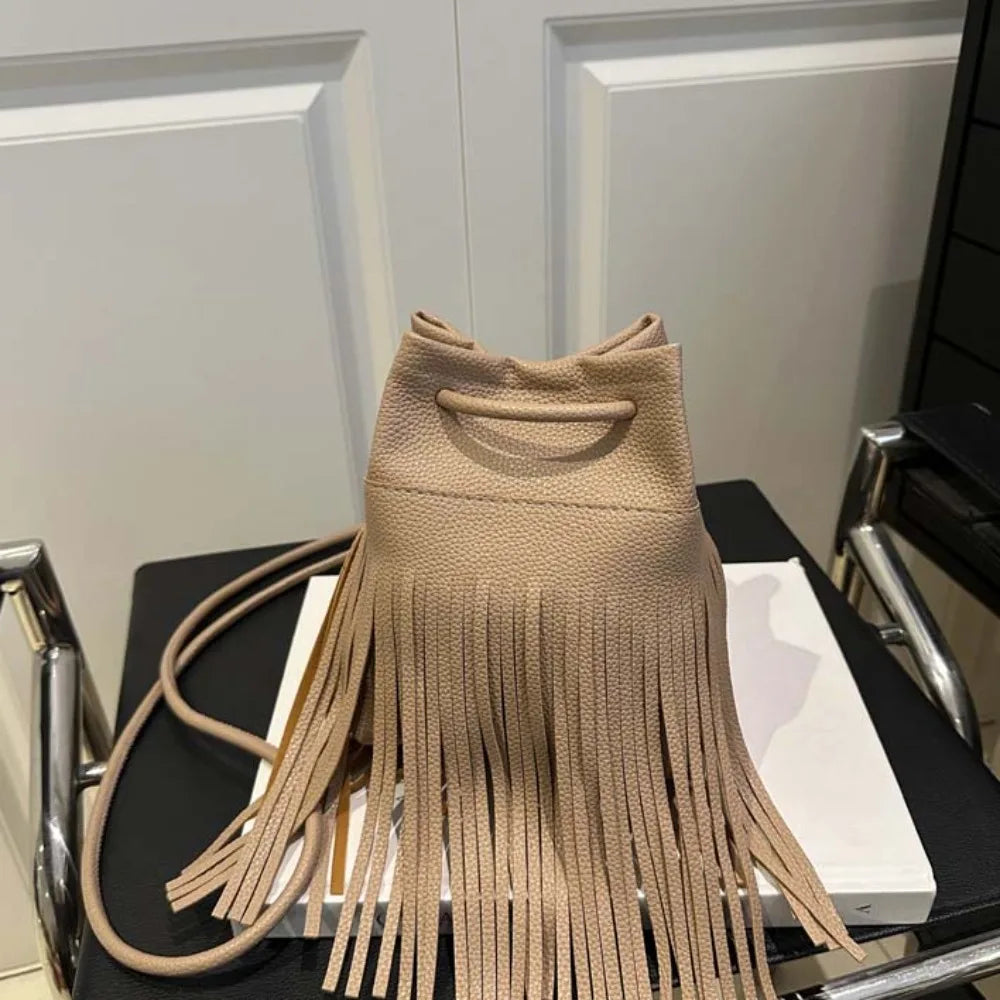 Elegant Tassels Bucket Bag Large Capacity Retro Drawstring PU Bag Khaki Magnetic Button Texture Shoulder Pouch Vacation
