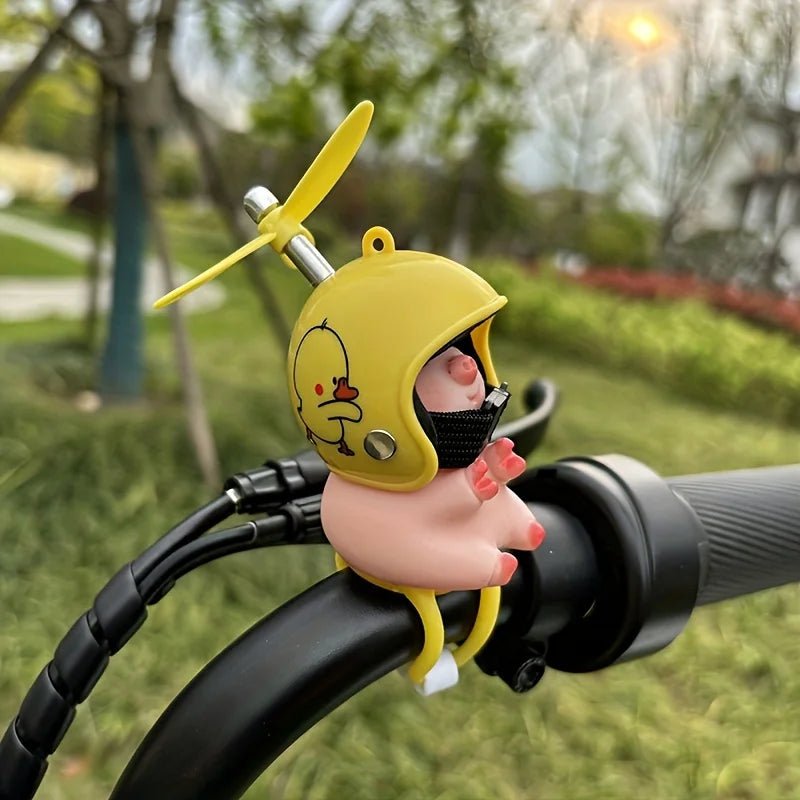 Cute Piglet Bicycle Helmet Handlebar Decoration, Strap-On Electric Vehicle, Car, and Motorcycle Decorations, Bicycle and Mountain Bike Decorations, Cute Piglet with Helmet Decoration, Strap-On Motorcycle Handlebar Creative De