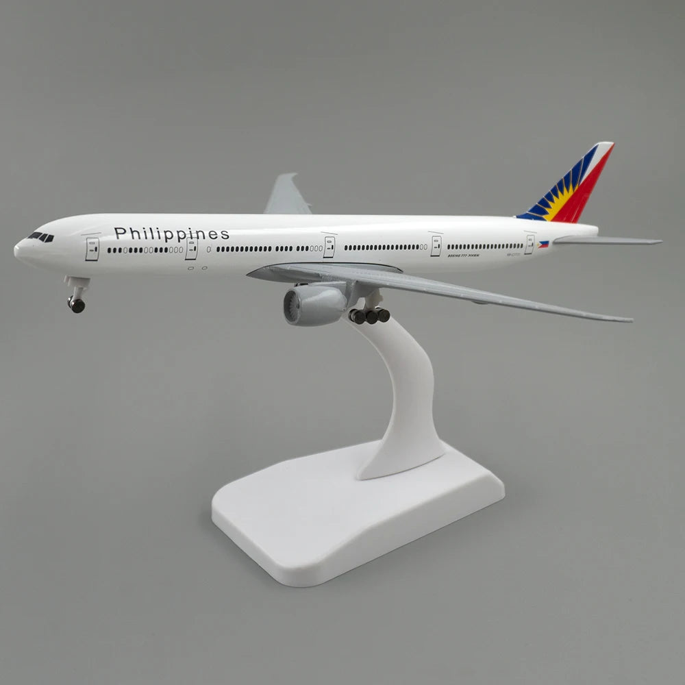 19cm Philippine Airlines Aircraft Model Boeing 777 with Landing Gear B777 B747 Airplane Children Kids Gift for Collection