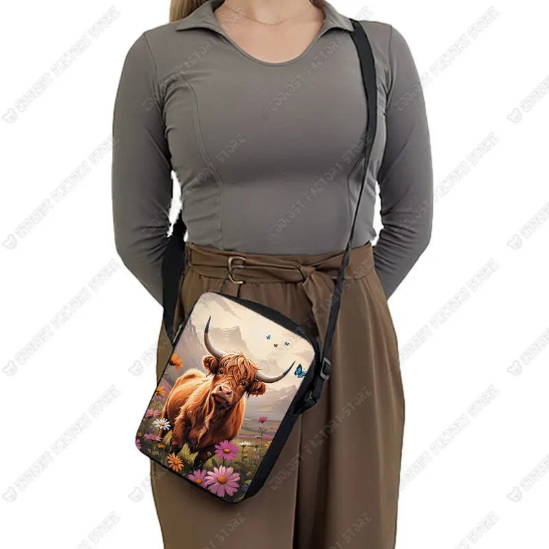 Scottish Highland Cows Print Crossbody Bag Highland Cow Sunflower Women Handbag Key Money Phone Holder Messager Shoulder Bag