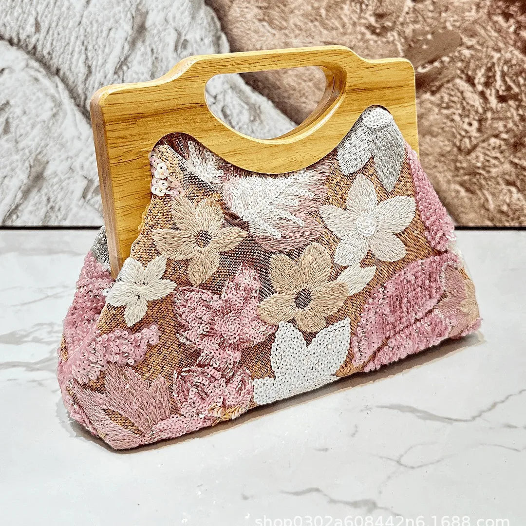 Spring and summer high-end large-capacity armpit bag hand-embroidered sequins hand-held straw bag