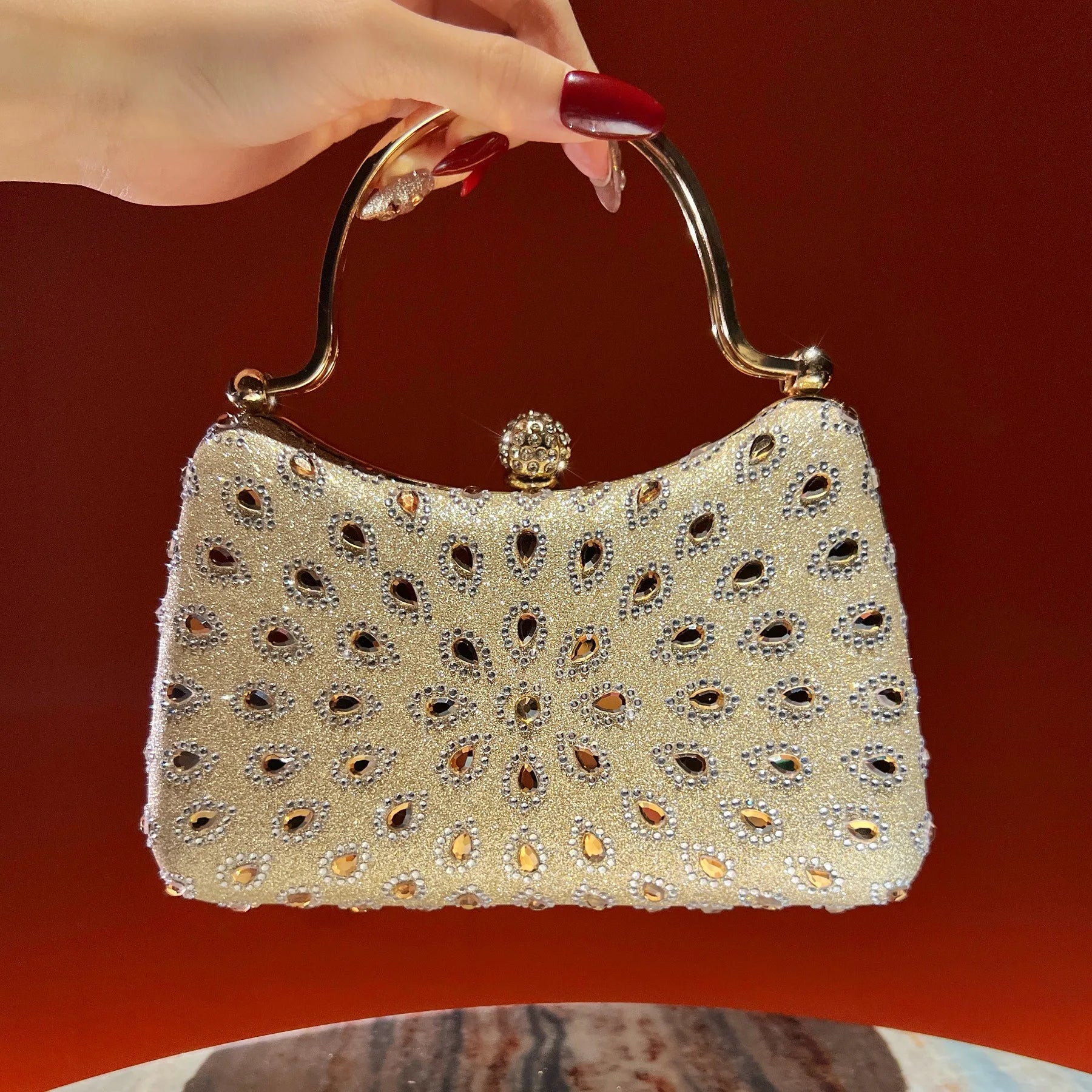 New diamond-encrusted handbag fashionable women's handbag dinner bag exquisite chain messenger women's bag
