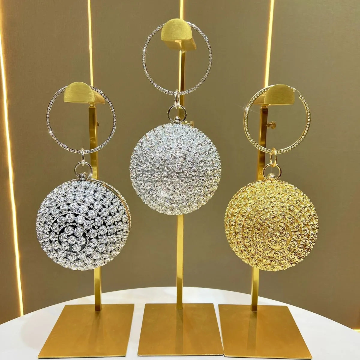 Women's Evening Bag Pearl Rhinestone Dinner Bag Spherical Tassel Banquet Fashion Handbag for Party Wedding Cocktail Party
