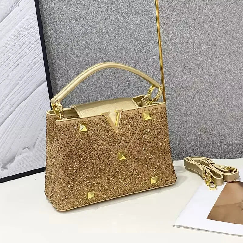 2025 Luxury Fashion New Desgin Diamonds Women's Handbags Ladies Leather Rivets Shoulder Crossbody Bag Evening Party Shell Bags