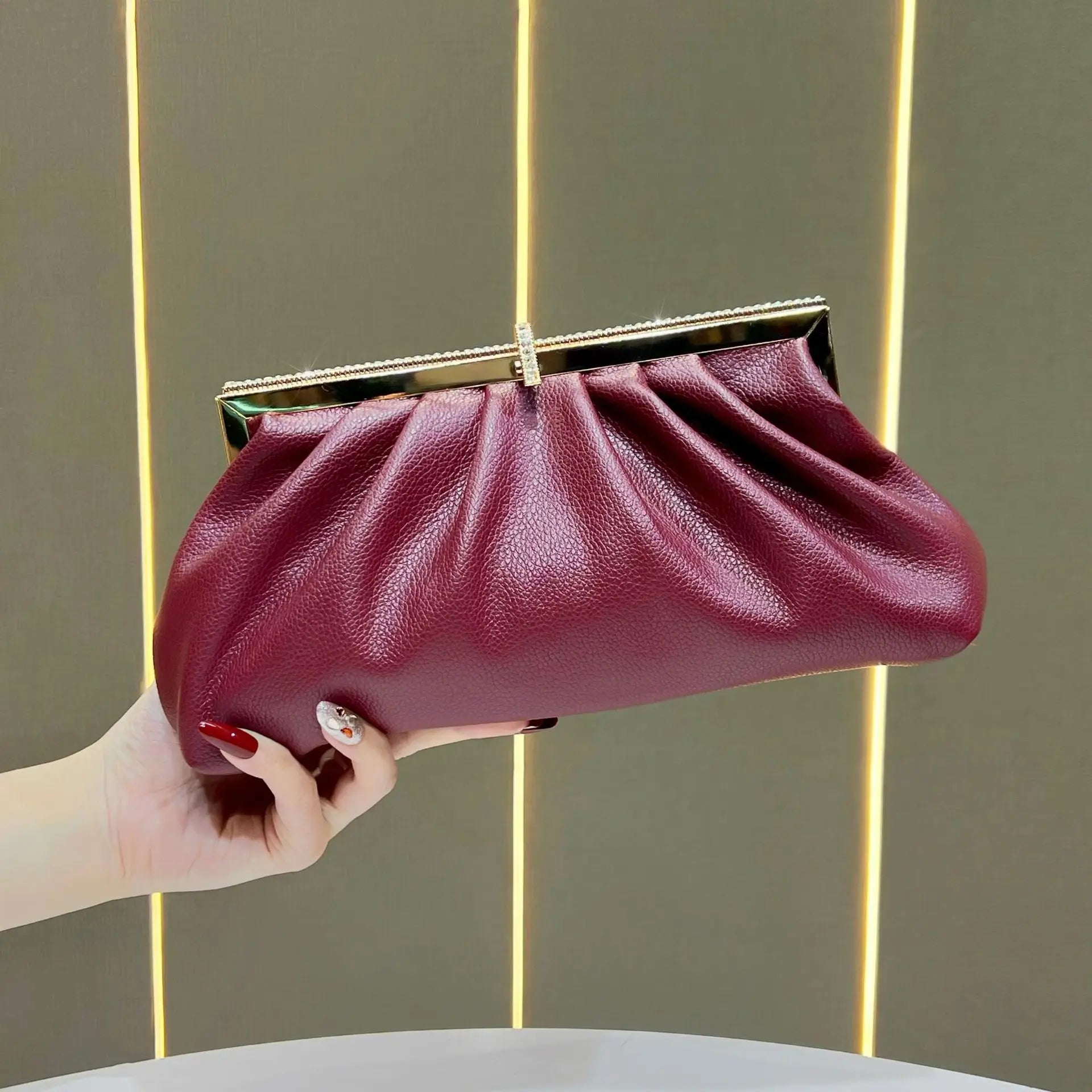 New clutch Celebrity diamond-encrusted dinner  Fashion versatile messenger  Women's bag Elegant women's handbag