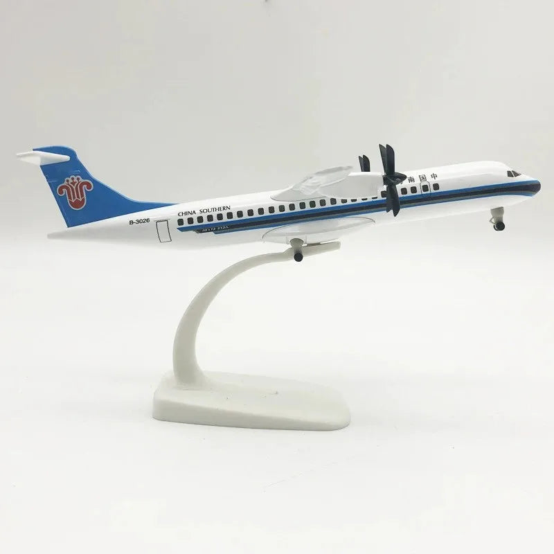 20cm Scale Diecast Metal Planes Southern Airlines ATR Airlines Child Toy With Landing Gear Plane Model Airplane Aircraft Model