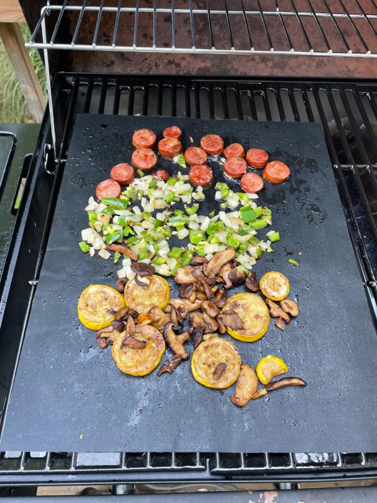 6 Pack Grill Mat for Outdoor Grill, 100% Non-Stick 40*33CM, Heavy Duty, Reusable and Easy to Clean - Gas Charcoal & Electric BBQ