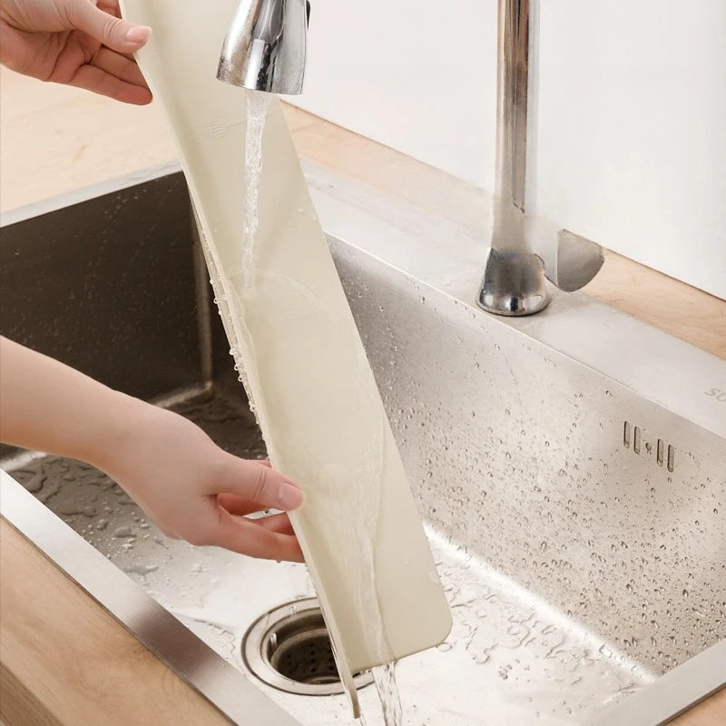 YYMSF Silicone Sink Splash Guard Kitchen Wash Basin Water Barrier Sink Splash Guard with Suction Cup Suitable for Laboratory
