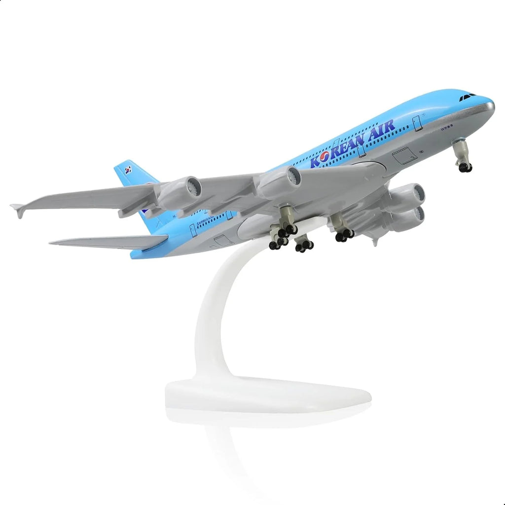20cm A330 Beluga Xl Model Airplanes A380 A350 Md11 Toy Planes Replica Alloy Material W Wheels Landing Gears Children Toys Gift