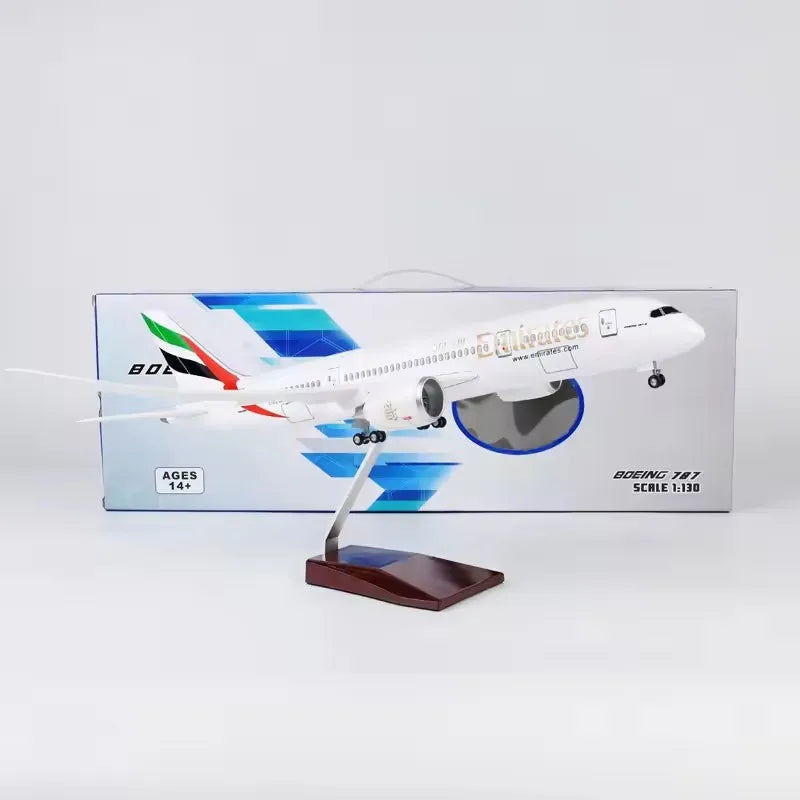 New 1/160 Scale Diecast Model Emirates B787 Airways Resin Airplane With Light Toy Airline Decoration Collection Display Fan