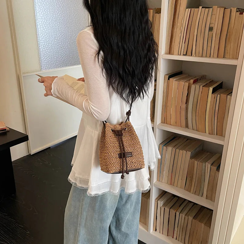 New Women Handmade Woven Mini Crossbody Bag Fashion Versatile Beach Straw Woven Bucket Purse Casual Simple Shoulder Underarm Bag