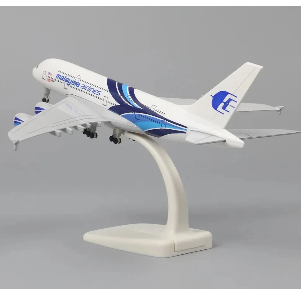 20CM 8inch Collectible Aircraft A330 Beluga Diecast Alloy Airlines A380 A350 330 Antonov An 225 Model Plane for Collection Gift