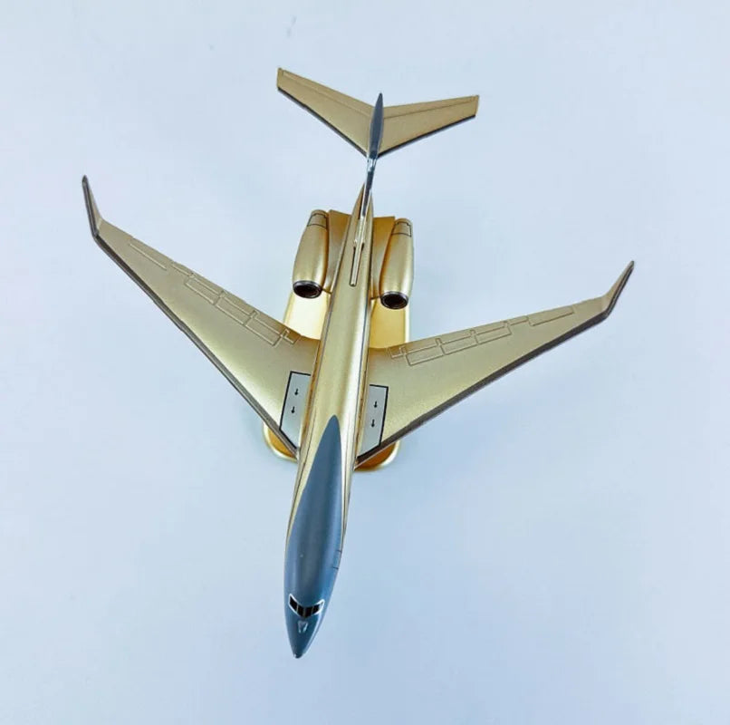 16cm 1/200 Scale Business Jet Gulfstream G650 Diecast Metal Airplane Model Toy Kits with Stand for Collections Displays or Gift