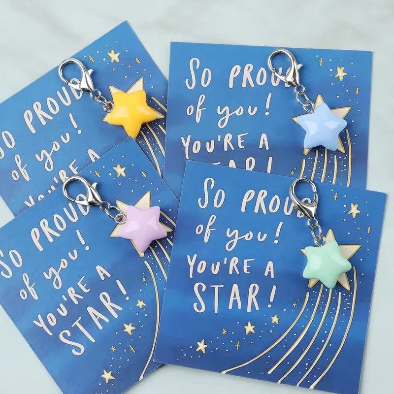 8 Pastel Mini Star Keychains, with an Inspirational Card That Says "You Are a Star, I'M Proud of You!", Suitable for Birthdays, Graduation Ceremonies, Back-To-School Season, Inspirational Gifts, Bag Accessories, and More —