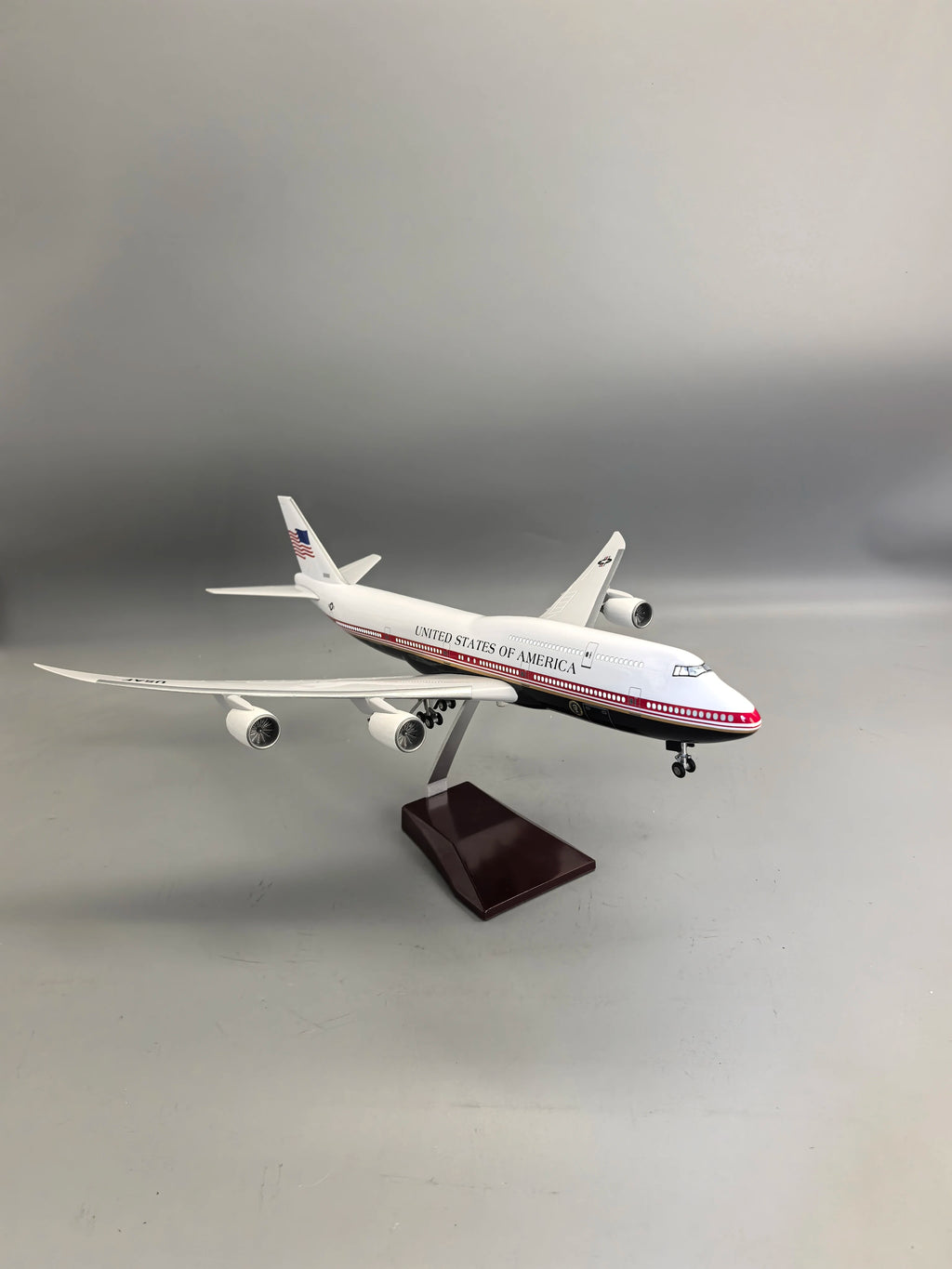 47CM Scale Model Planes 747 Airplane Model B747-8 US Air Forc Miniatures For Collections And Displays Resin Decoration Gift