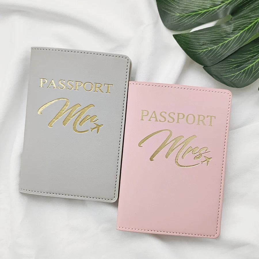 2PCS a Set Mr/Mrs Lovers Couples PU Leather Passport Cover Case Card Holder Travel Accessories Lightweight Wallet For Women Men