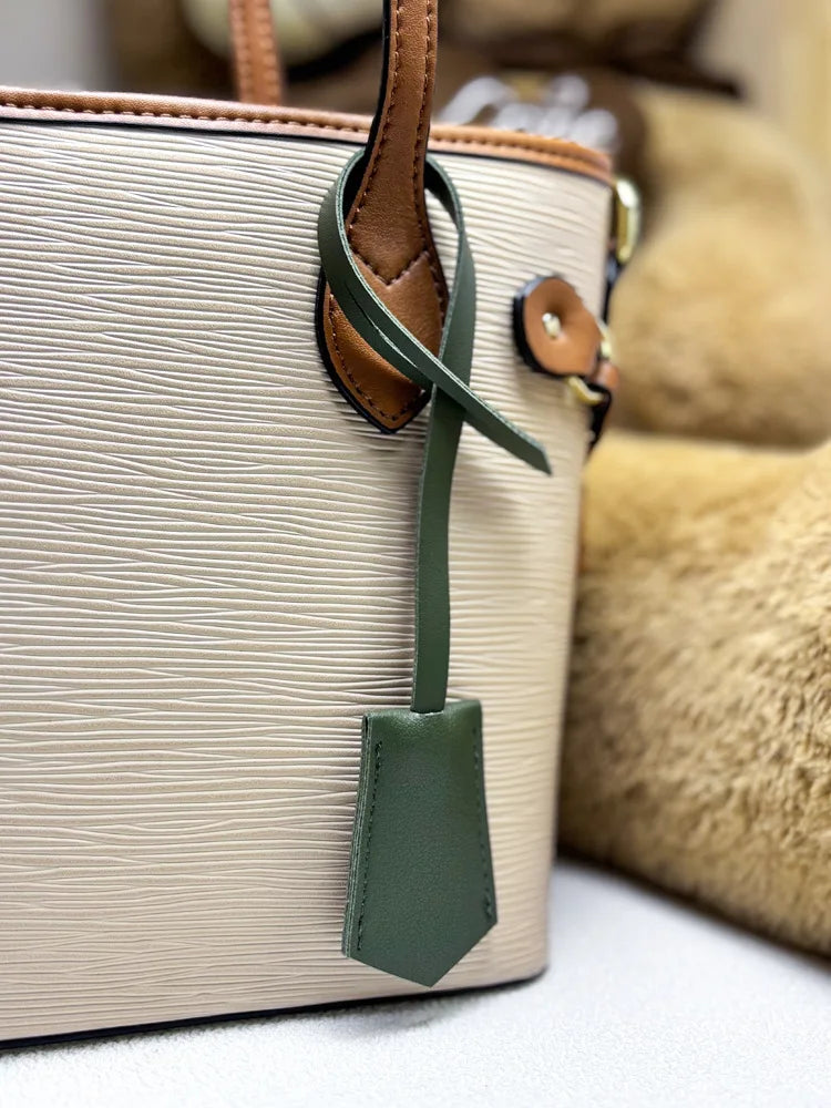 Free Customizable letter new PU leather bag accessories multi-color personalized luggage tag pendant in stock boys and girls