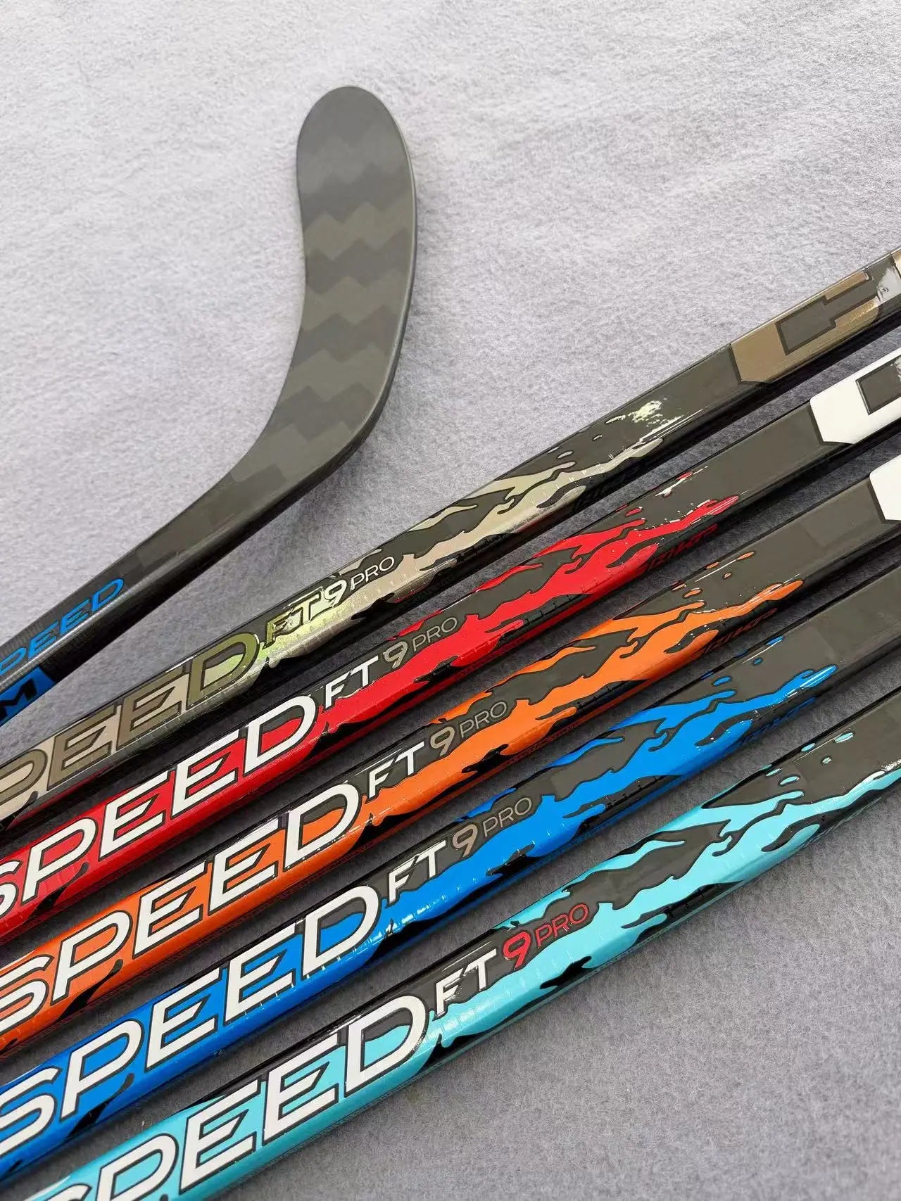 [2-Pack] Ft9  Ice Hockey Sticks Black Ultra-Light Carbon Fiber P29 And P28 Ice Hockey Stick 【No warranty】