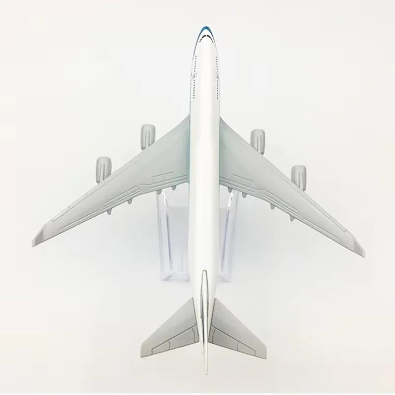 Cathay Pacific Airways B747 Alloy Airplane Model 1/400 Scale 16cm Boeing 747 Toy for Collection And Gift Airplane Mod
