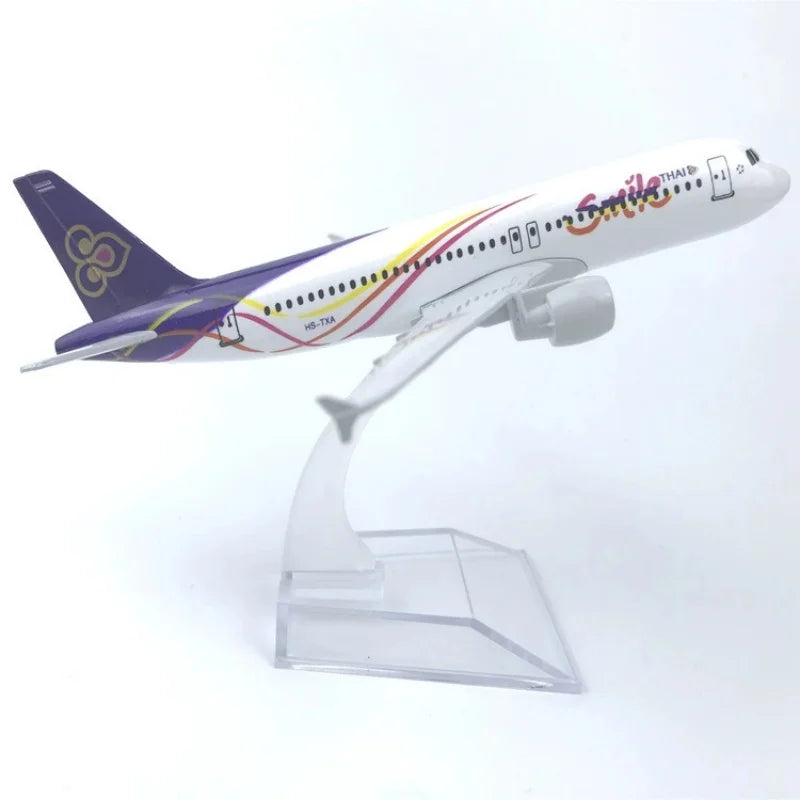 Toy 16CM A320 Series Aircraft Model Diecast Alloy Airplane ﻿320 1/400 Scale With Plane Base Adult Children Gift