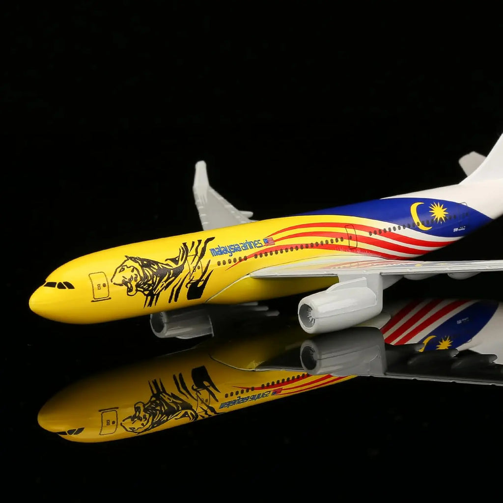 1/400 Scale Malaysia Yellow Tiger A330 16cm Alloy Airplane Model Toy Kit with Stand for Collections and Displays or Boys Gift