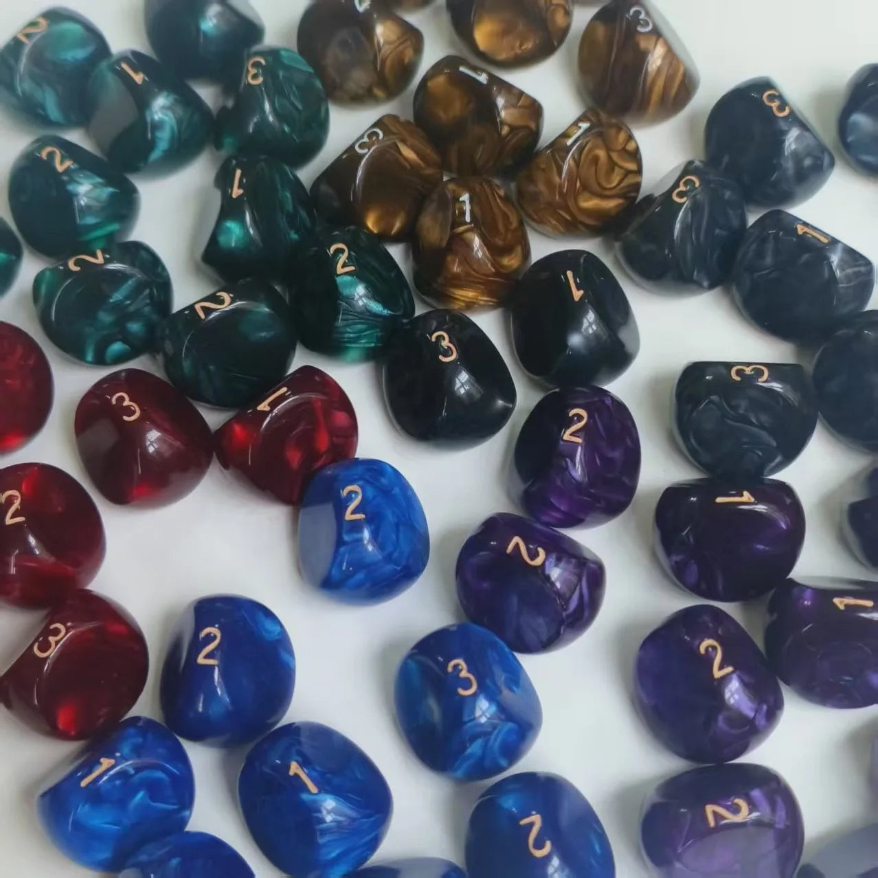 10Pcs/set New Digital Multi-faceted Dice D3 Game 3-Sided Board Game Dice New Year gift 6 colors