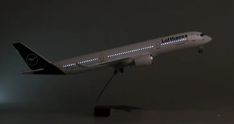 Lufthansa Plane Model A350 47CM Plastic model toys for children With lights and wheels Collected Gift By Aviation