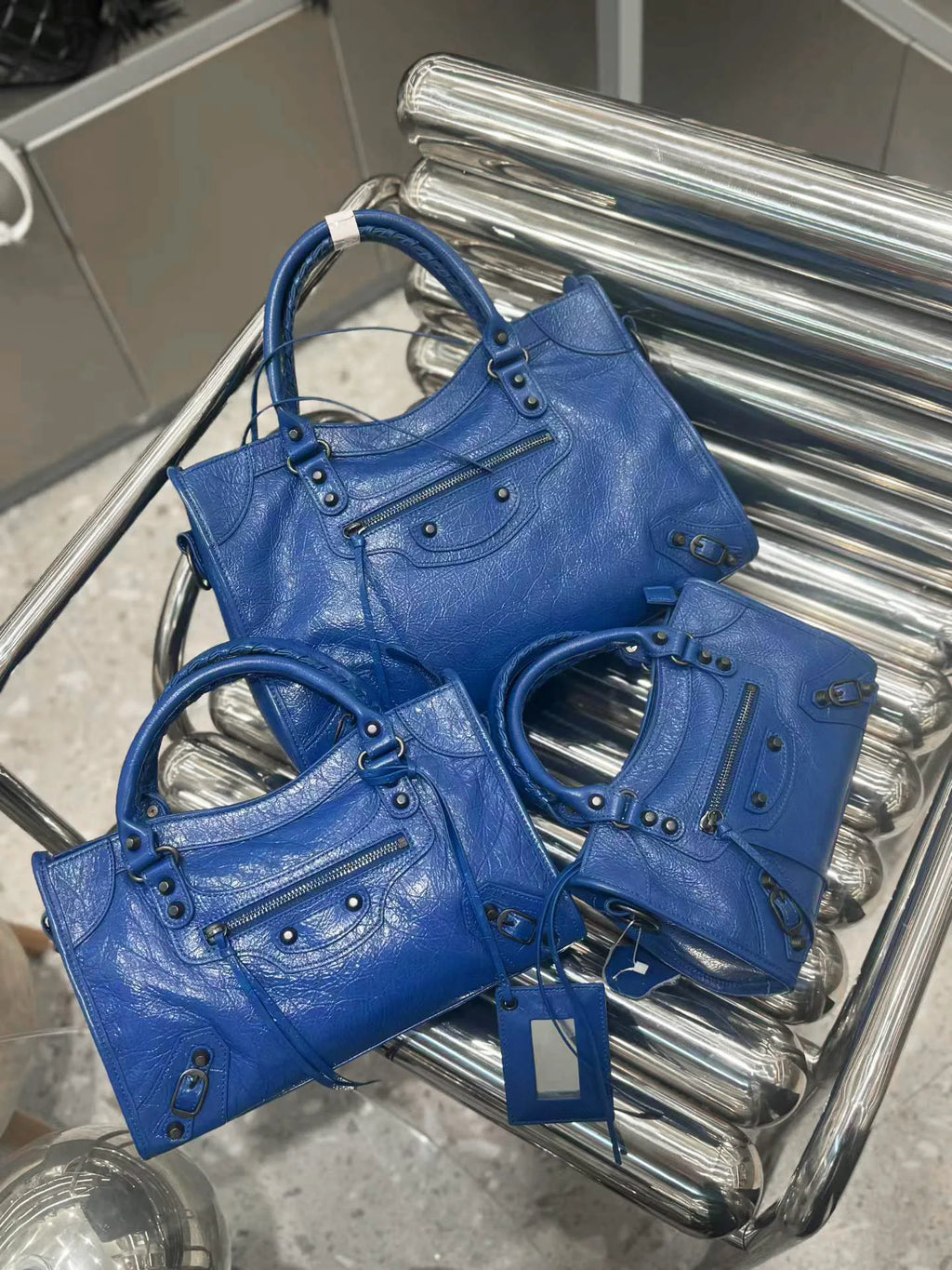 2026 Luxury Design Le City Rivet Motorcycle Bag Leather Leather Leather Handheld Women's Bag Trendy Fashion Single Shoulder Diag