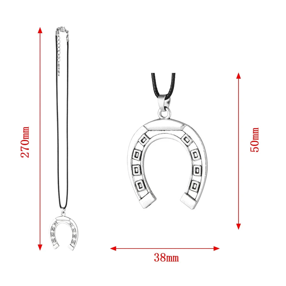 Car Pendant Russia House Horseshoe Ornaments Interior Rearview Mirror Decoration Hanging Decor Lucky Family Gift Car Accessories