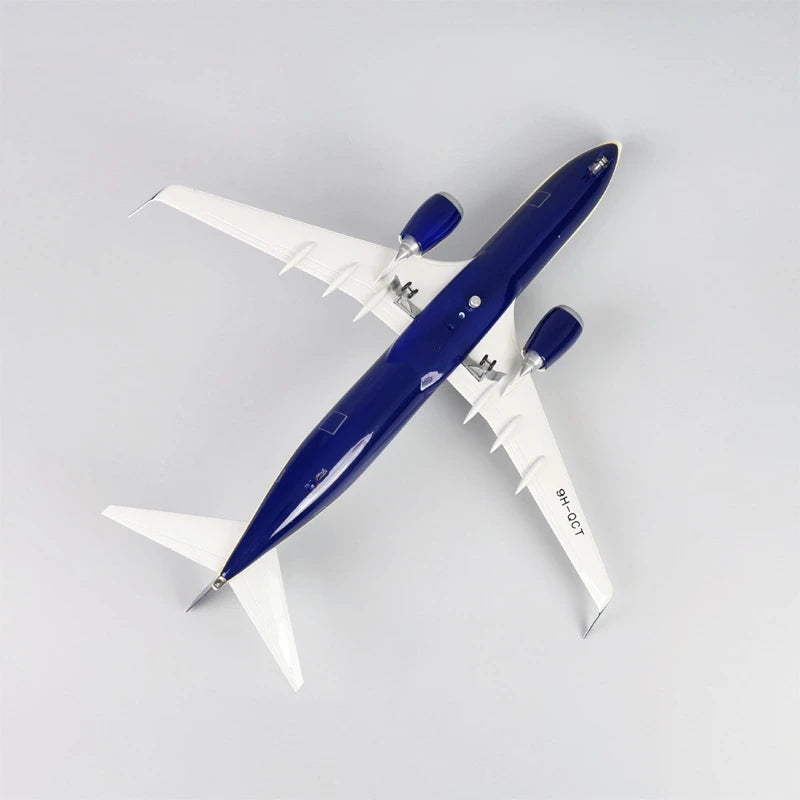 1:85 Scale Airplane Toy B737-800 Airplanes RYANAIR Airline Aircraft Model With Base Landing Gears Resin Miniature Plane For kids