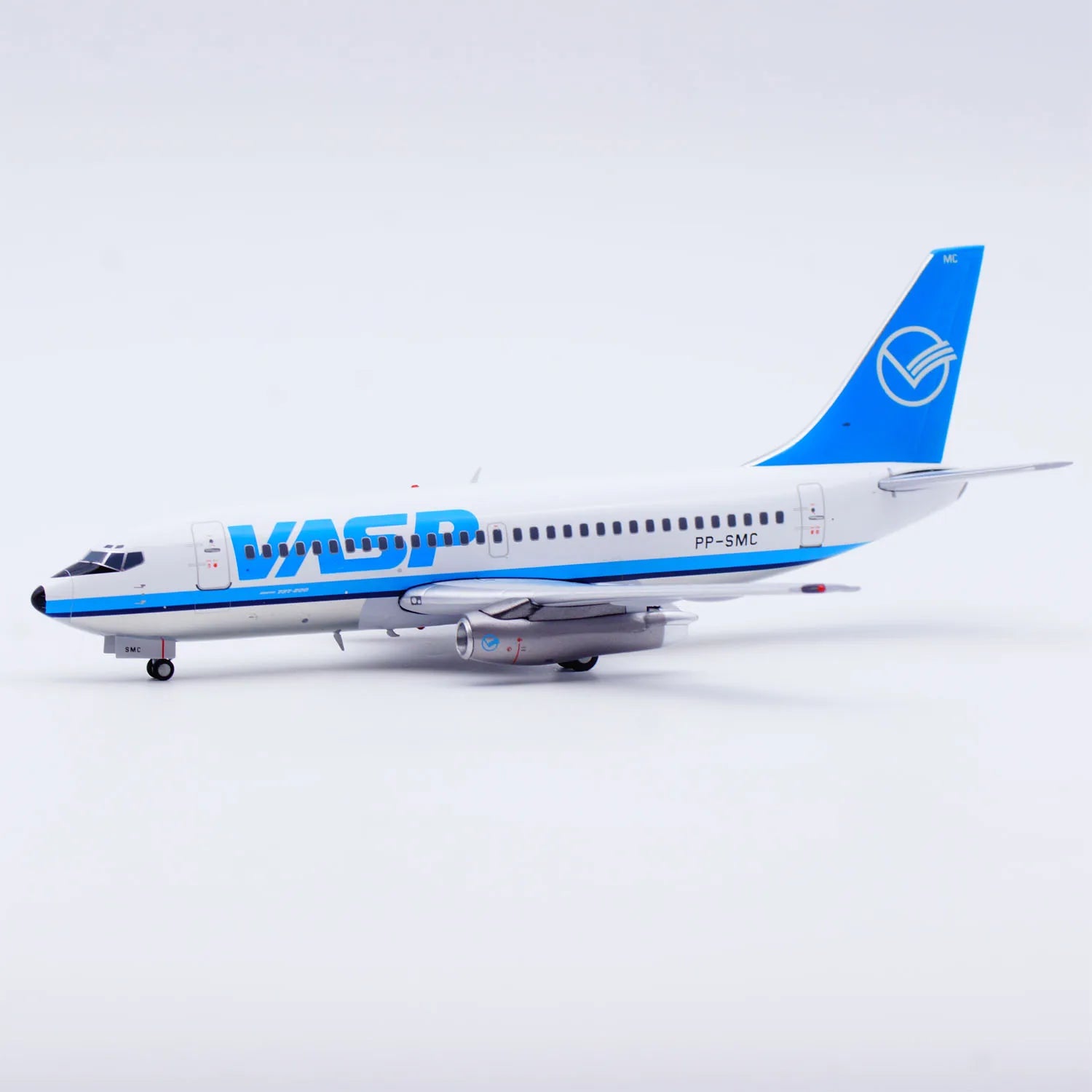 XX20511 Alloy Collectible Plane Gift JC Wings 1:200 VASP Boeing B737-200 [Polished] Diecast Aircraft Jet Model PP-SMC With Stand