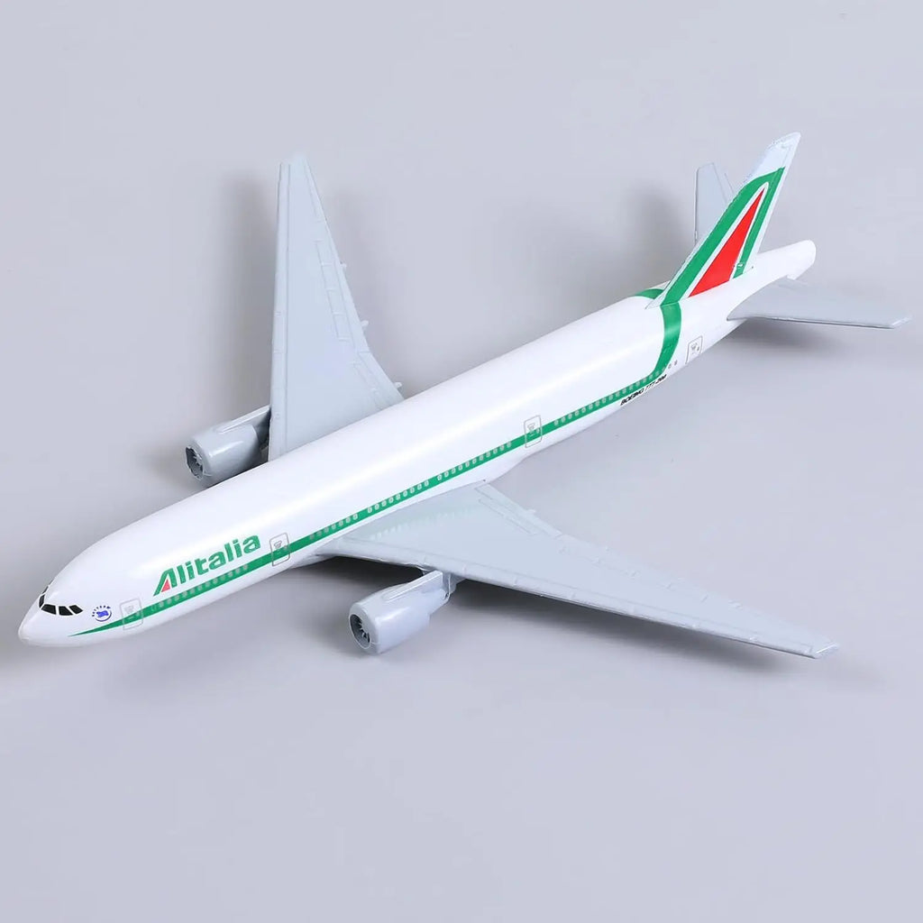 16cm Italian B777 Airplane Model 1/400 scale Diecast Metal Toy planes with Stand Airplane Wheel Toy for Children toys Gift