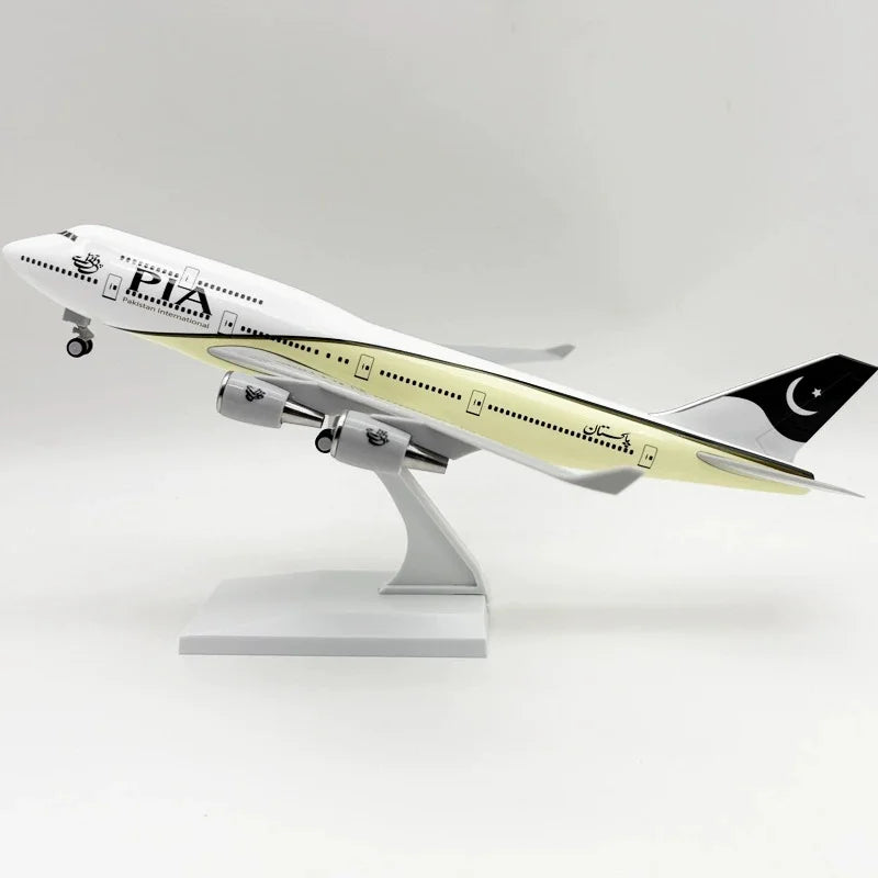 30cm Scale Plane 1/250 B747 Series Model Airplane Toy Resin Diecast Airplanes Building Kit (With Stand) Aviation Toys for Boys