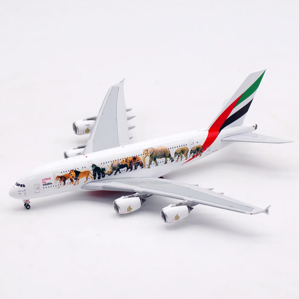 XB0011 Alloy Collectible Plane Gift Aviation 1:400 Emirates Airways Airbus A380 Diecast Aircraft Jet Model A6-EEI Tractor+Stand