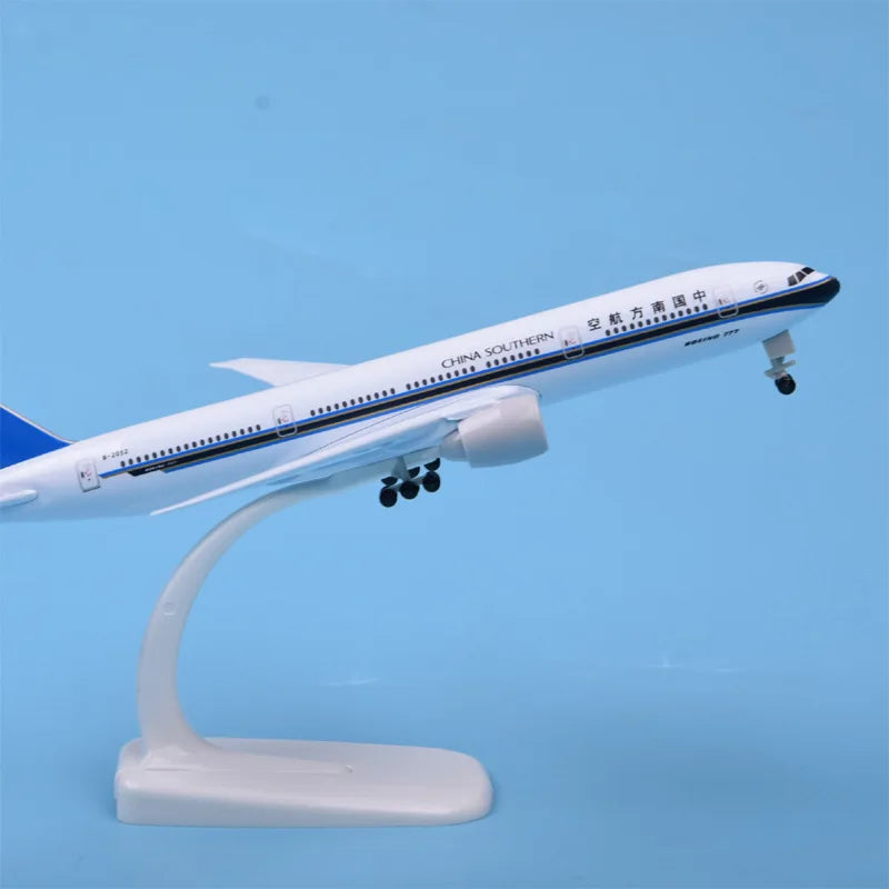 20cm China Southern Airlines B777 Toy Airplane Model Metal Diecast aircraft Model Kits for Collections and Displays or Boy Gift
