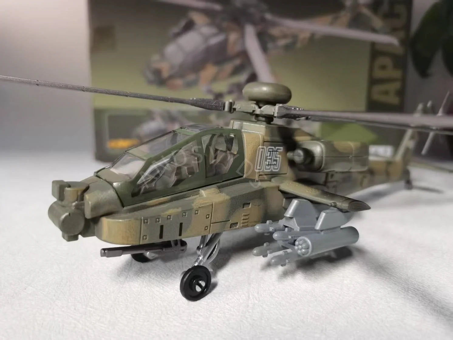 AH-64 Blocks Planes Toy US Apache Armed Helicopter AH64 ABS Aircraft Model 1:72 Scale Miniature Airplane Collection Boy Gift
