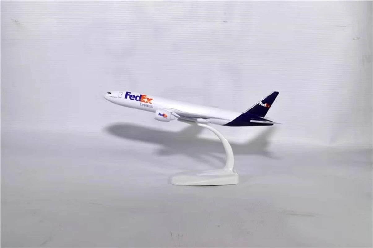 20cm Scale Aircraft	FedEx Aviation Boeing 777 Aircraft Model Die-cast Metal Model Airplanes Aviation Enthusiasts Gifts