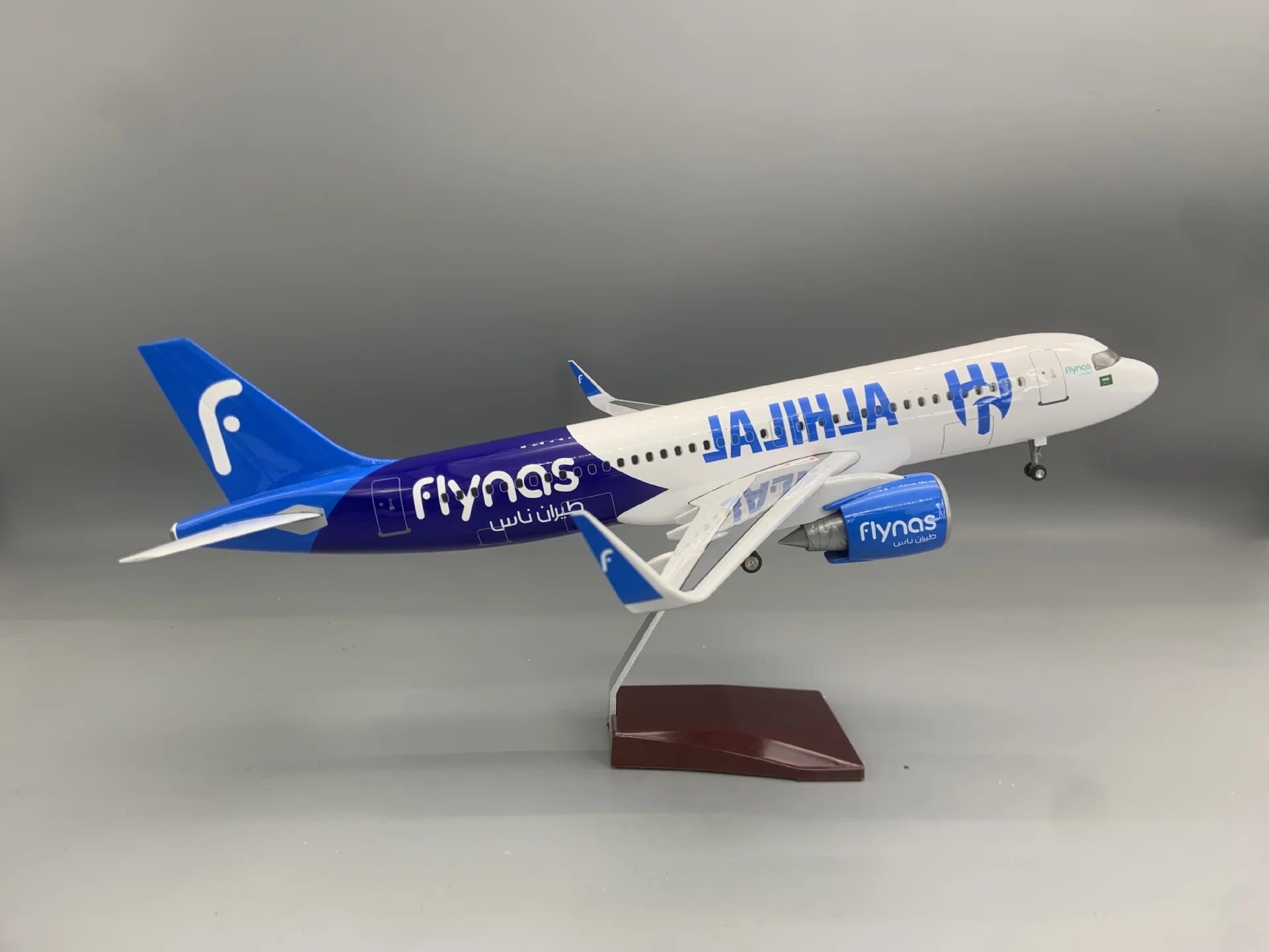 1:80 Scale Aircraft 47cm Flynas Airplane Model Saudi Nas A320neo Resin DieCast Collection Plane Toy with Landing Gear Wheels