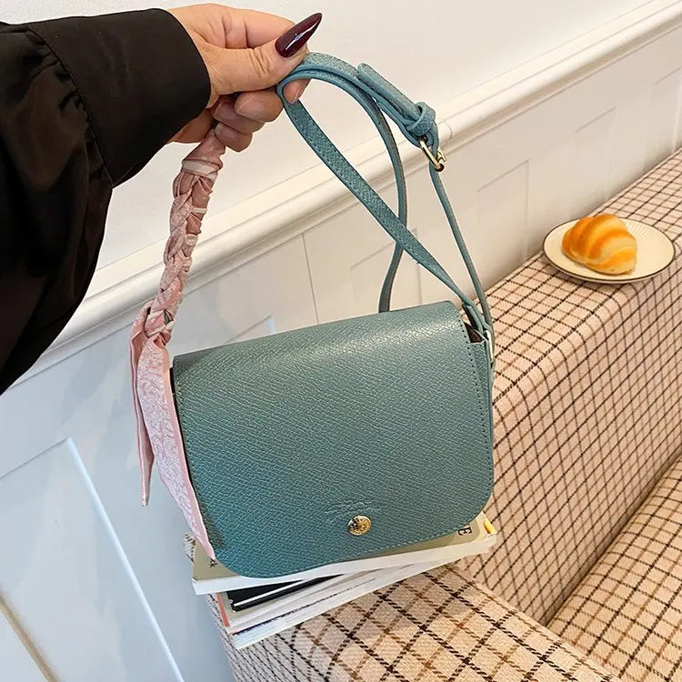 Chic Paris Diaper Bag For Women Classic Fashion Leather Tote Large Capacity Elegant Designer Commuter Fashionable Shoulder Bag