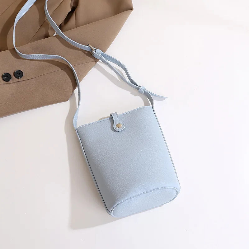 Cross border premium soft leather crossbody women's phone bag 2026 new commuting simple shoulder bucket bag small bag