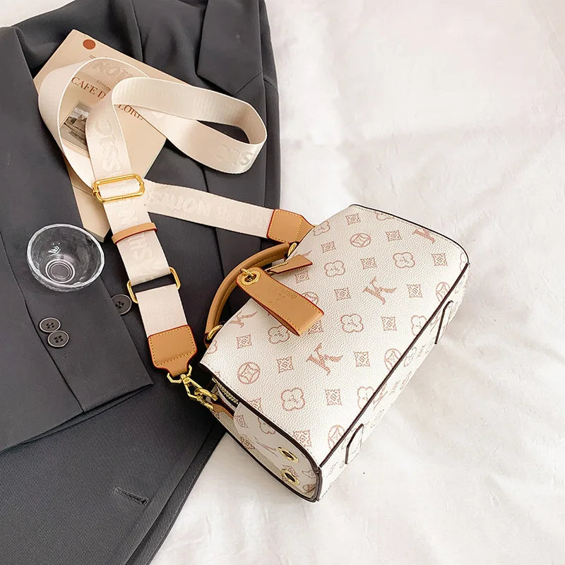2026 New Retro Printed Bag, Large Capacity Pillowcase Multifunctional Fashionable Commuting Broadband, Single Shoulder Crossbody