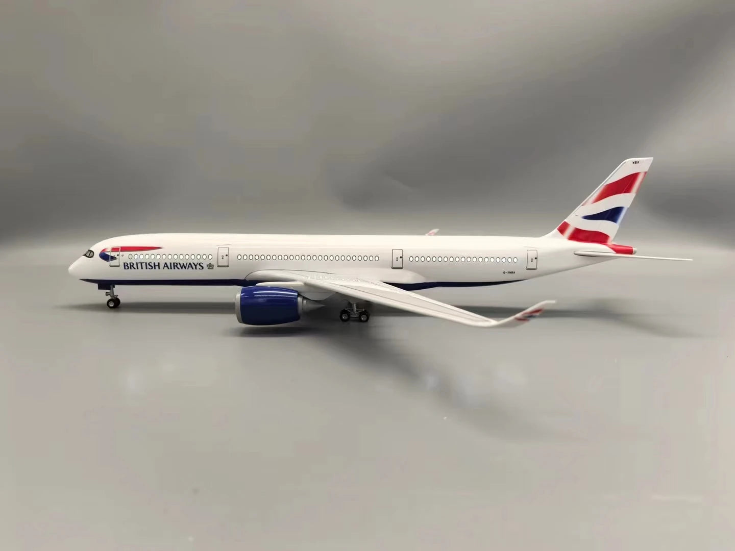 New 47cm Airplane Model A350 British Airlines 1:142 Scale Plane ABS Plastic Model With Lights Landing Gear Souvenirs Decoration