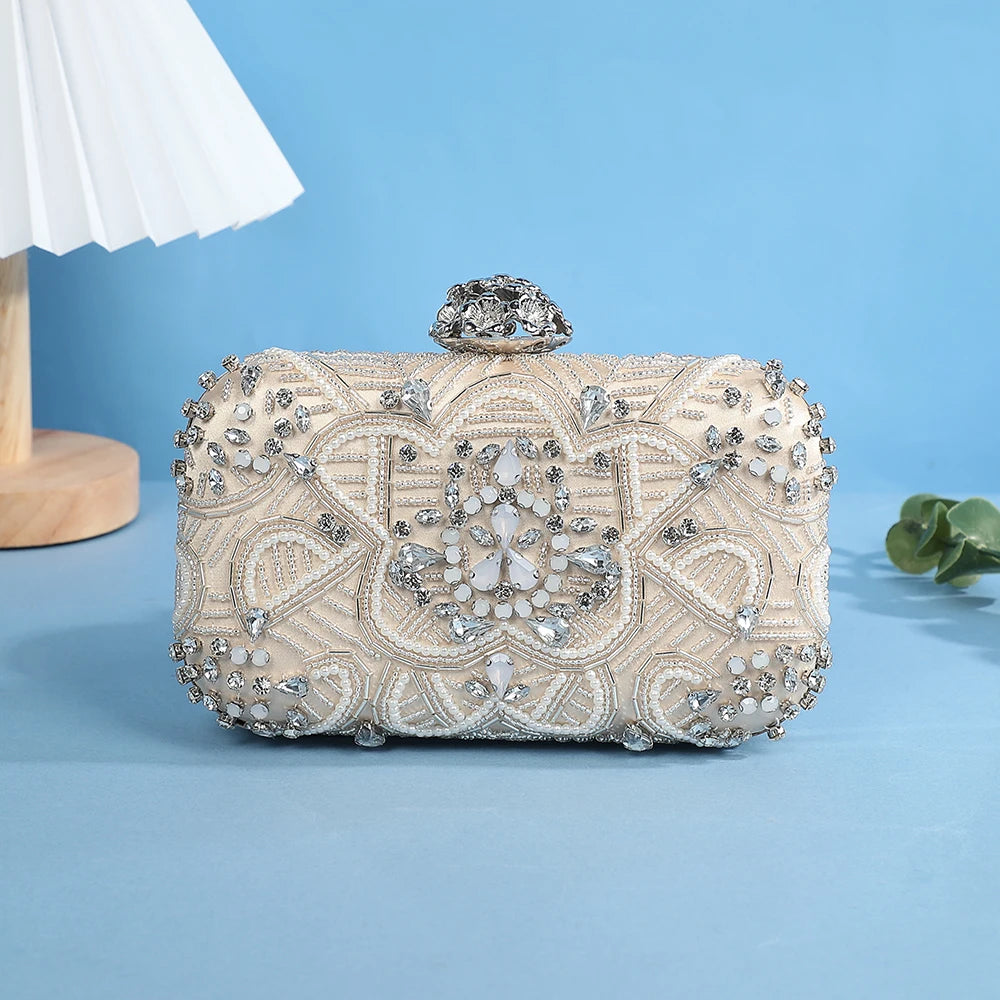 New diamond-studded evening bag - pearl flower bridal bag, paired with evening dress elegant hostess bag with a slanted design